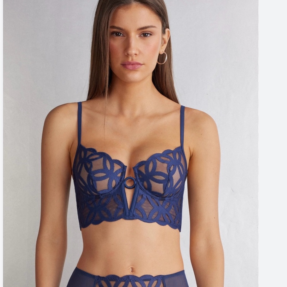 Crafted Elegance Balconette
Bustier - Intimissimi Navy Blue